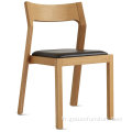 Chaise de profil pour salle à manger